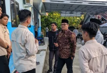 Pastikan Layanan Gizi Berjalan Optimal, Pimpinan Ombudsman Tinjau SPPG Balombong