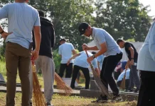 Kemenkum Sulbar Gelar Kerja Bakti di Makam Pahlawan Sambut Hari Pengayoman