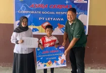 Dukung Pendidikan, PT Letawa Beri Beasiswa dan Insentif Guru