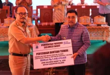 Pemprov Sulbar Gelontorkan Bantuan Rp1,8 Miliar ke Kelompok Tani Majene