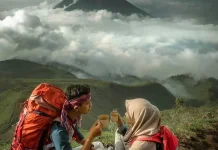 Ingin Naik Gunung? Simak Tips Aman bagi Pendaki Pemula