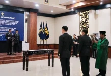 Lantik Pejabat Baru, Kakanwil Kemenkum Sulbar Tekankan Jaga Integritas