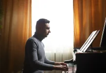 Senam Otak Berbalut Nada, Piano Sebagai Hobi
