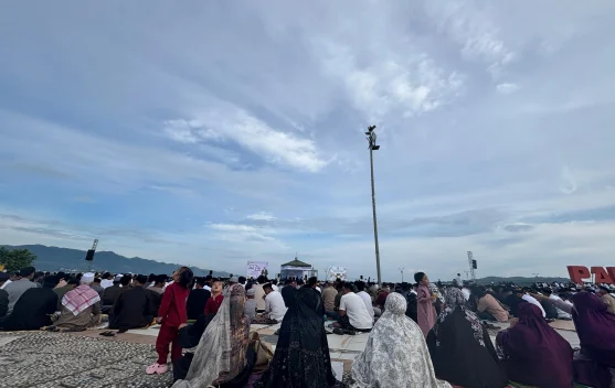 Sholat Idul Fitri, Momentum Kebersamaan Umat Muslim