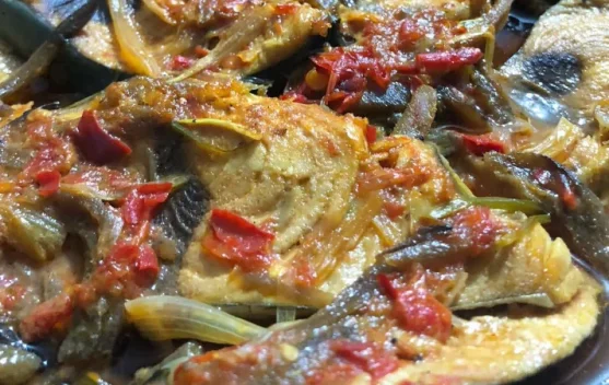 Warunk Mandar Utamakan Ikan Segar dan Uji Ketahanan Produk