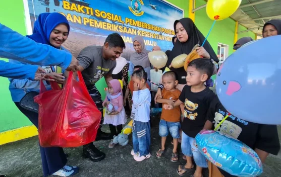 Sinergi TNI AL dan Jalasenastri Gelar Bakti Sosial di Desa Belang-Belang Mamuju