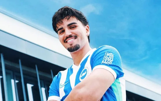 Brighton Resmi Datangkan Pascal Struijk dari Leeds United