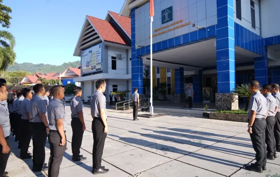 Apel Pagi, Kakanwil Kemenkum Sulbar Ingatkan Pentingnya Disiplin ASN
