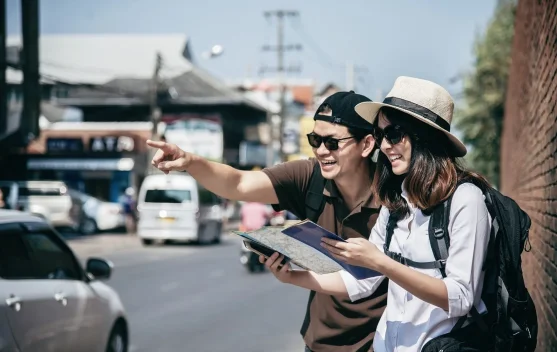 Menjelajah Destinasi Lokal Melalui Hobi Traveling