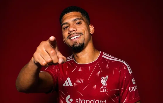 Liverpool Selangkah Lagi Datangkan Ronald Araújo dari Barcelona