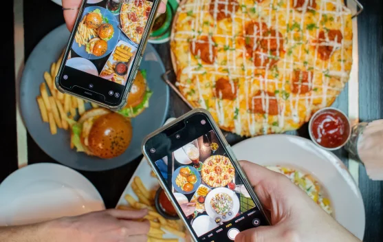 Lihat Makanan Viral di FYP, Tiba-tiba Ingin Beli