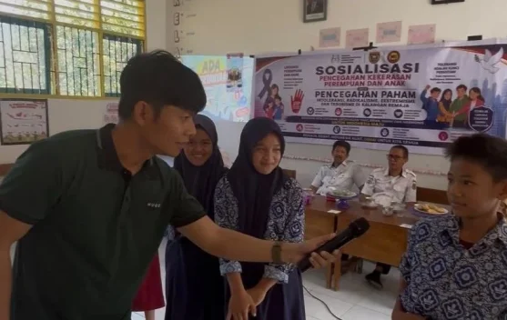 Densus 88 Sulbar Mengajak Siswa Menyaring Informasi dari Media Sosial