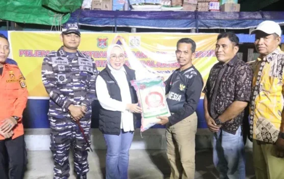 Kemarau Panjang, Pemkab Mamuju Salurkan Bantuan Pangan ke Balabalakang
