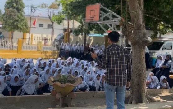 Densus 88 Edukasi 729 Siswa SMPN 1 Campalagian Polman tentang Bahaya Paham IRET