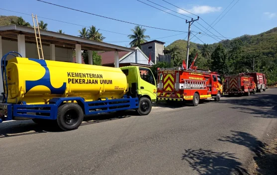 Satgas Kementerian PU Salurkan Hampir 200 Ribu Liter Air ke Mamuju Tengah