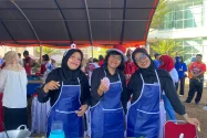 Ikut Lomba Masak HUT RI, Tim RRI Mamuju Memasak Penja dan Loka Anjoroi