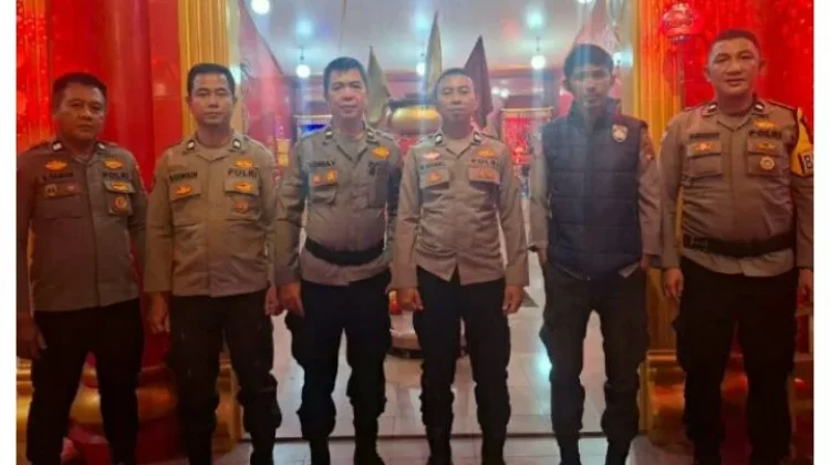 Polresta Manado Kawal Ibadah jelang Imlek 2577