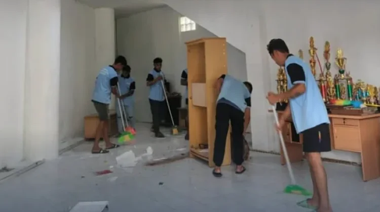 RRI.co.id - Lapas Amurang Kerja Bakti Sambut Ramadhan 1447 H