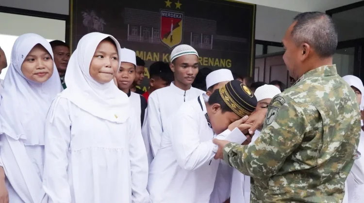 Pangdam Merdeka Buka Puasa Bersama Anak Yatim di Tateli