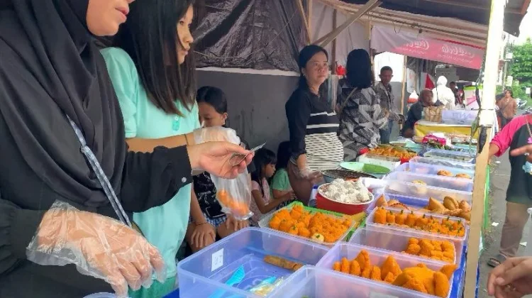 Takjil Ramadan di Banjer, Tikala Manado Laris Manis