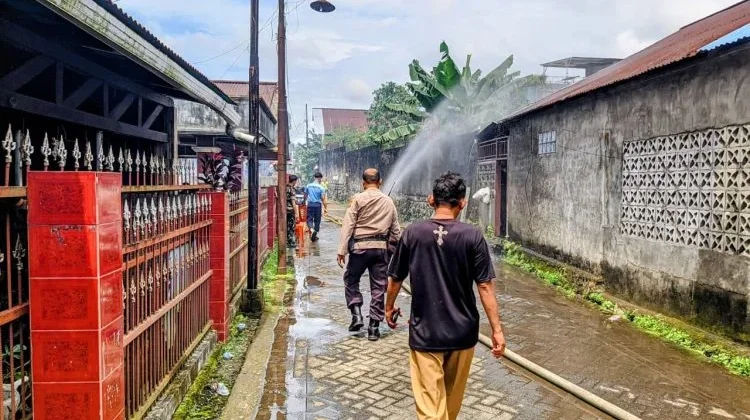 Polsek Mapanget Amankan TKP Kebakaran Rumah Warga di Kelurahan Lapangan