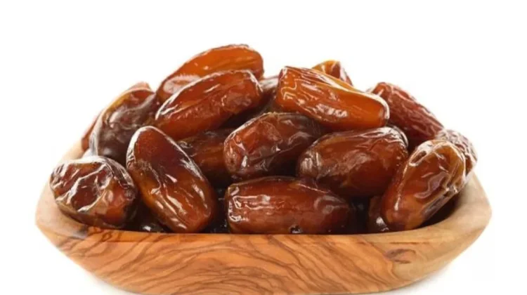 Beragam Manfaat Buah Kurma Untuk Kesehatan Tubuh