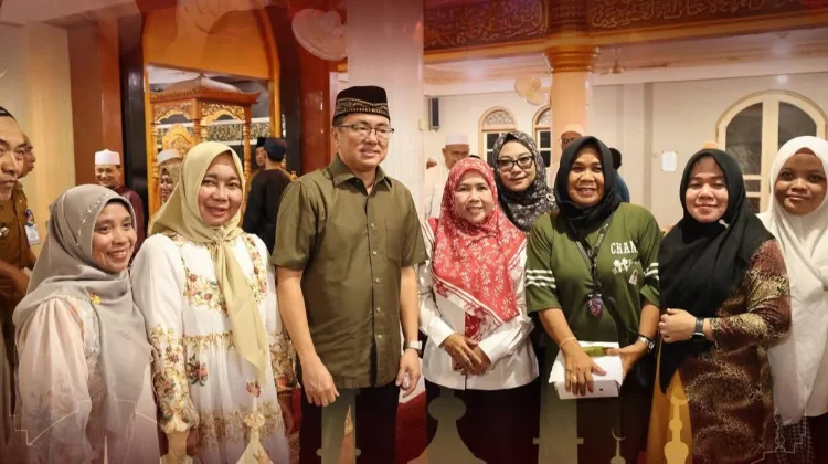 Safari Ramadhan Walikota Andrei Angouw di Kelurahan Mahawu Manado