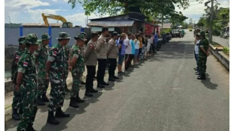 Sinergi TNI-Polri dan Pemerintah Kecamatan Lirung