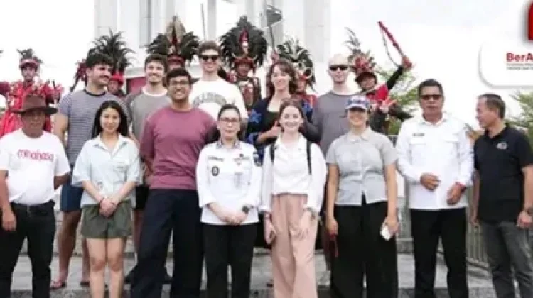 Kunjungn Wisata Edu Tourism Australia di Minahasa