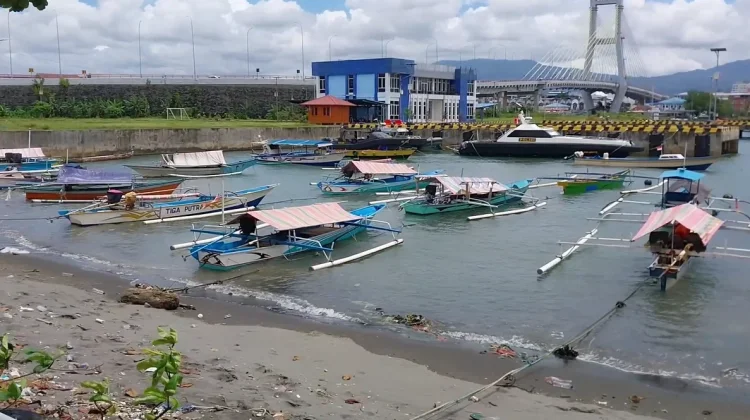 Gelombang Tinggi, Nelayan Manado Terpaksa Istirahat Melaut