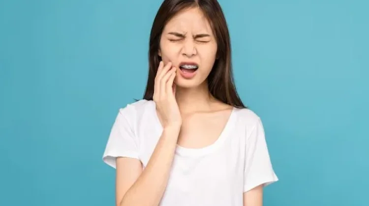 Tips Alami Mengatasi Nyeri Gigi di Rumah