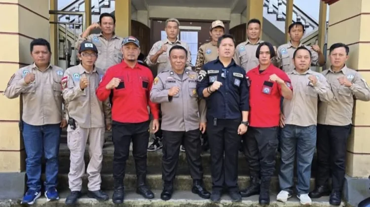 Polsek Tomohon Utara Amankan Ibadah di Dua Gereja Wilayah Kakaskasen