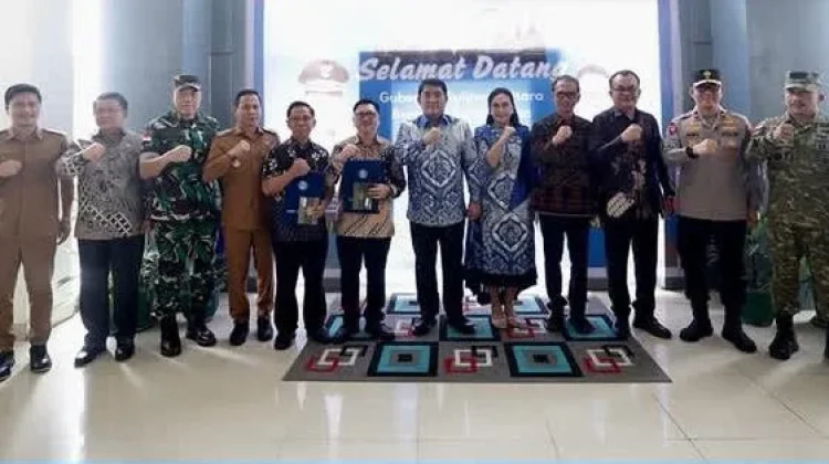 BI Serahkan Mobil Hibah ke GMIBM, Gubernur YSK Dukung Pelayanan Gereja
