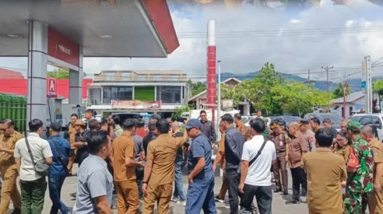 Sidak Pasar,BBM dan LPG jelang Libur Keagamaan di Minahasa