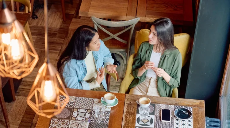 Kenapa Cewek Jomblo Sering Menjadi Sahabat yang Baik