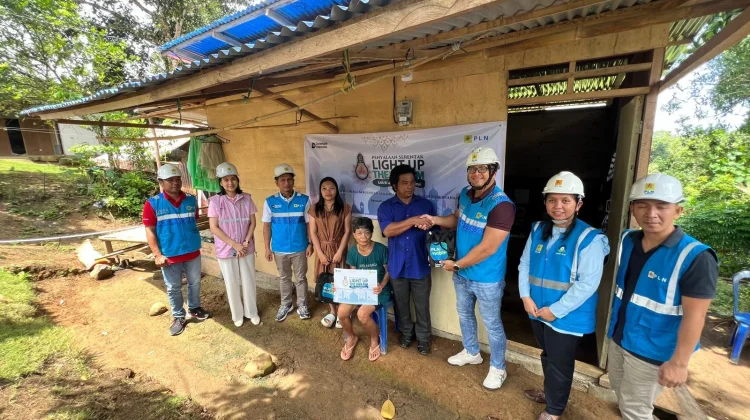 PLN UP3 Manado Hadirkan Listrik Gratis bagi 31 Keluarga Prasejahtera