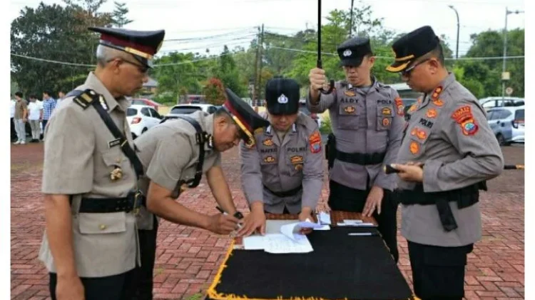 Polres Tomohon Gelar Sertijab dan Pelantikan Pejabat Utama