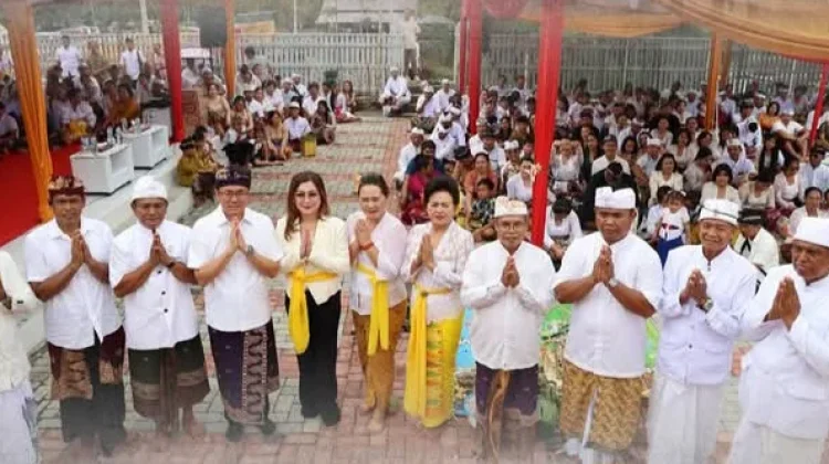 Tradisi Melasti Sambut Nyepi di Manado