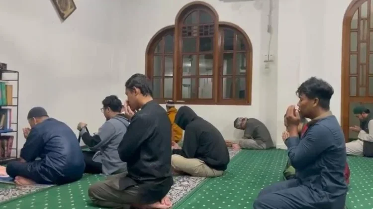 Berburu Lailatul Qadar, Iktikaf di Masjid Assalaam Manado