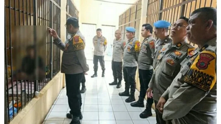Kapolres Tomohon Gelar Sidak di Rutan Mapolres