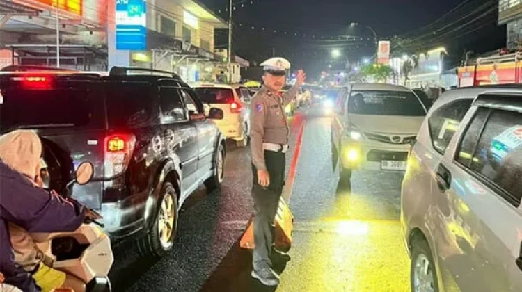 Satlantas Polres Tomohon Siaga Urai Kepadatan di Pusat Kota jelang Lebaran