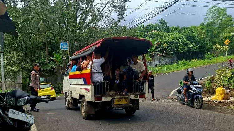 Polsek Bunaken Gelar Pos Cakalang di Simpang Batusaiki
