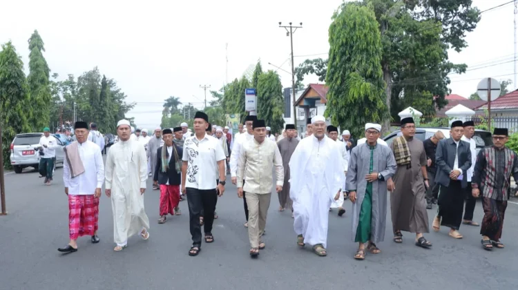 Kapolres Kotamobagu Bersama Forkopimda Laksanakan Salat Idulfitri 1447 H