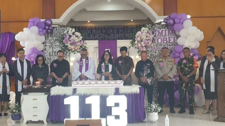 Polsek Pineleng Hadiri Perayaan Ibadah Syukur HUT ke-113 GMIM Yobel Winangun Atas