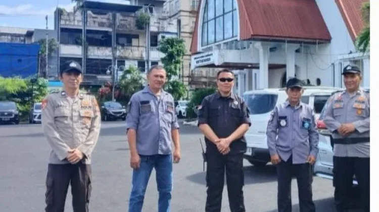 Paja Somat Polresta Manado, Hadir Menjaga Jalannya Ibadah Minggu Umat Kristiani