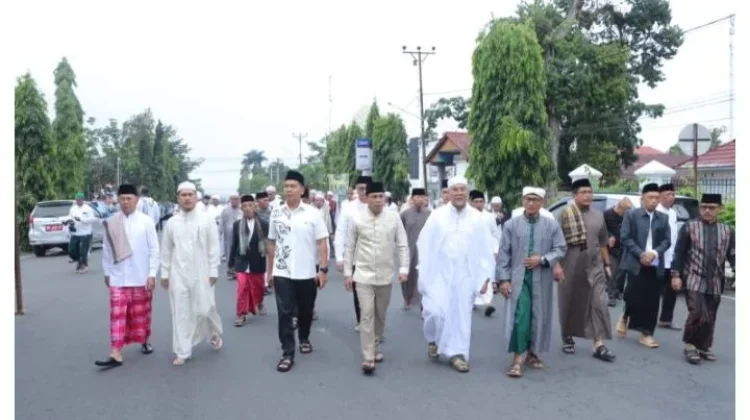 Kapolres Kotamobagu Bersama Forkopimda Laksanakan Salat Idulfitri 1447 H