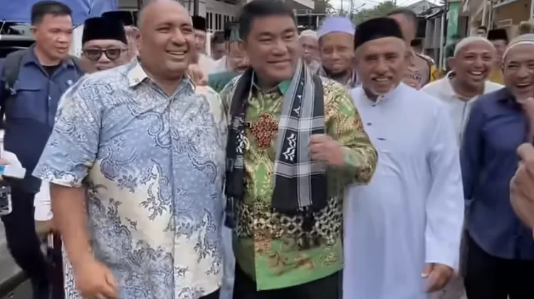 Gubernur Yulius Hadiri Tradisi Iwadh di Manado