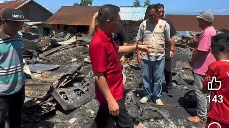 PDIP Manado Bantu Terdampak Musibah Kebakaran di Singkil