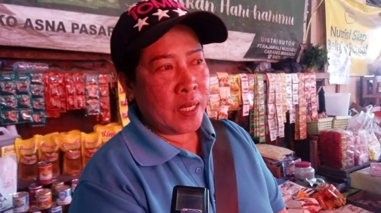 Pedagang Pasar Langowan Keluhkan Kelangkaan Minyakita