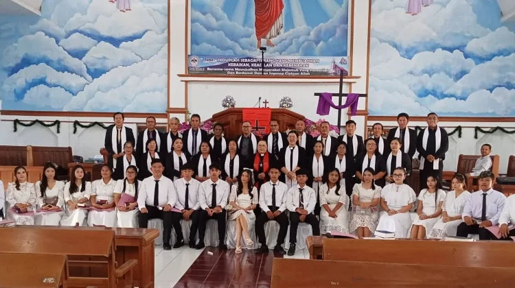Jelang Jumat Agung, GMIM Imanuel Klabat Teguhkan Anggota Sidi Jemaat
